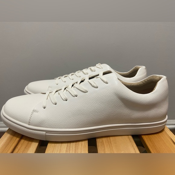 NWOT - Unlisted Stand Sneaker C - Picture 3 of 7